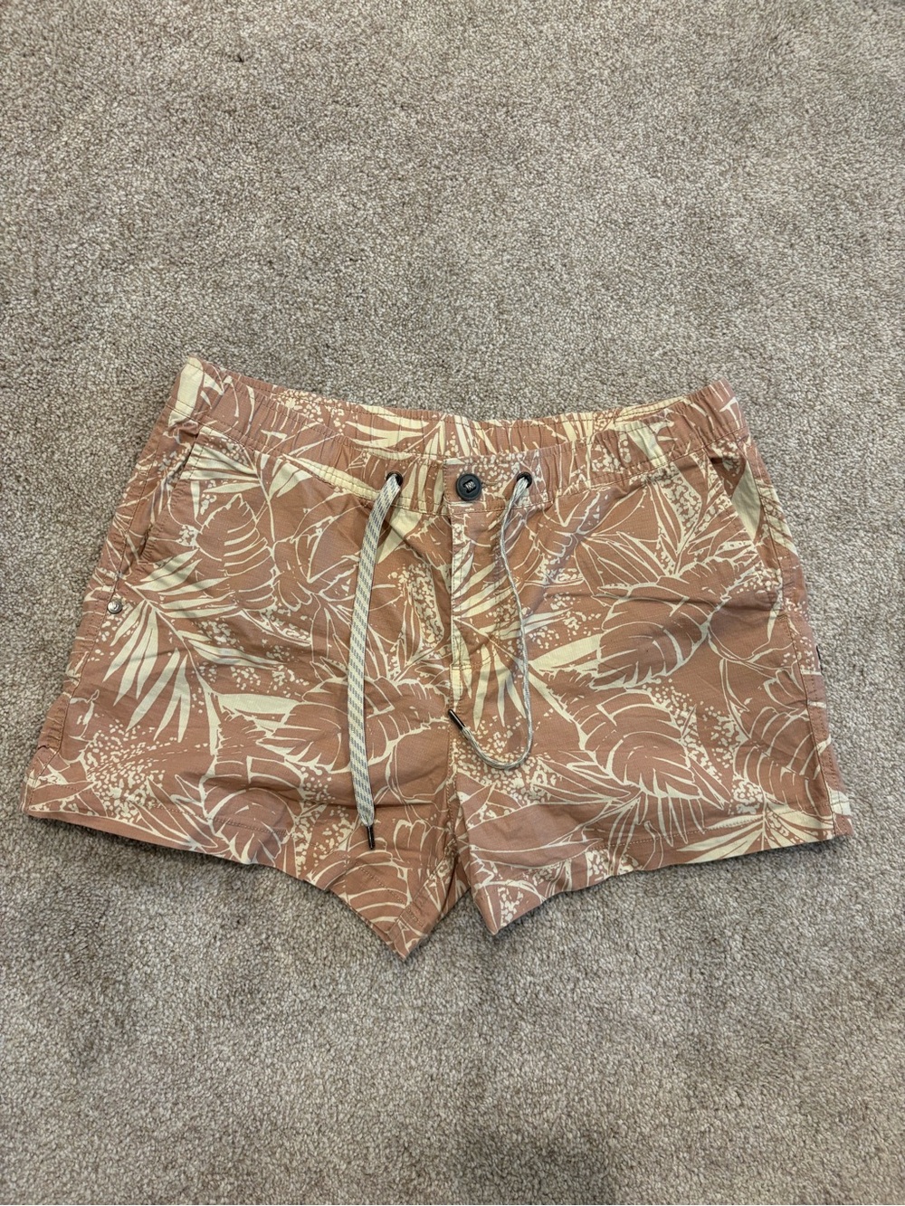 Vuori Ripstop Shorts Pink Cream Size L